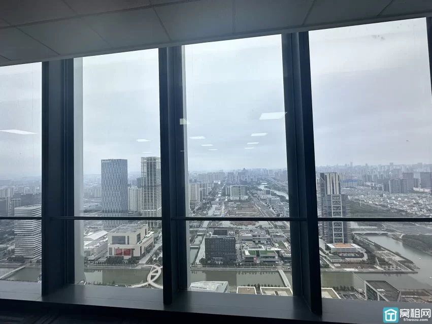 宁波东部新城5A写字楼研祥中心面积227.87平米租金：3.08元/平米含税/天出租