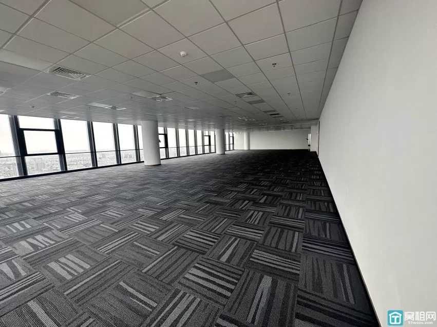 宁波中心隔壁5A写字楼出租：470.38平米租金：3.46元/平米含税/天