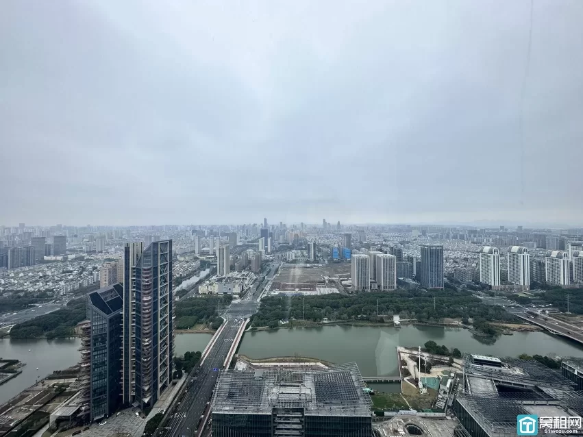 宁波中心隔壁5A写字楼出租：470.38平米租金：3.46元/平米含税/天