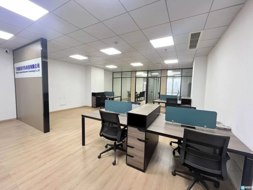 宁波高新区研发园办公室150平～4880/月出租 朝东～全套家具