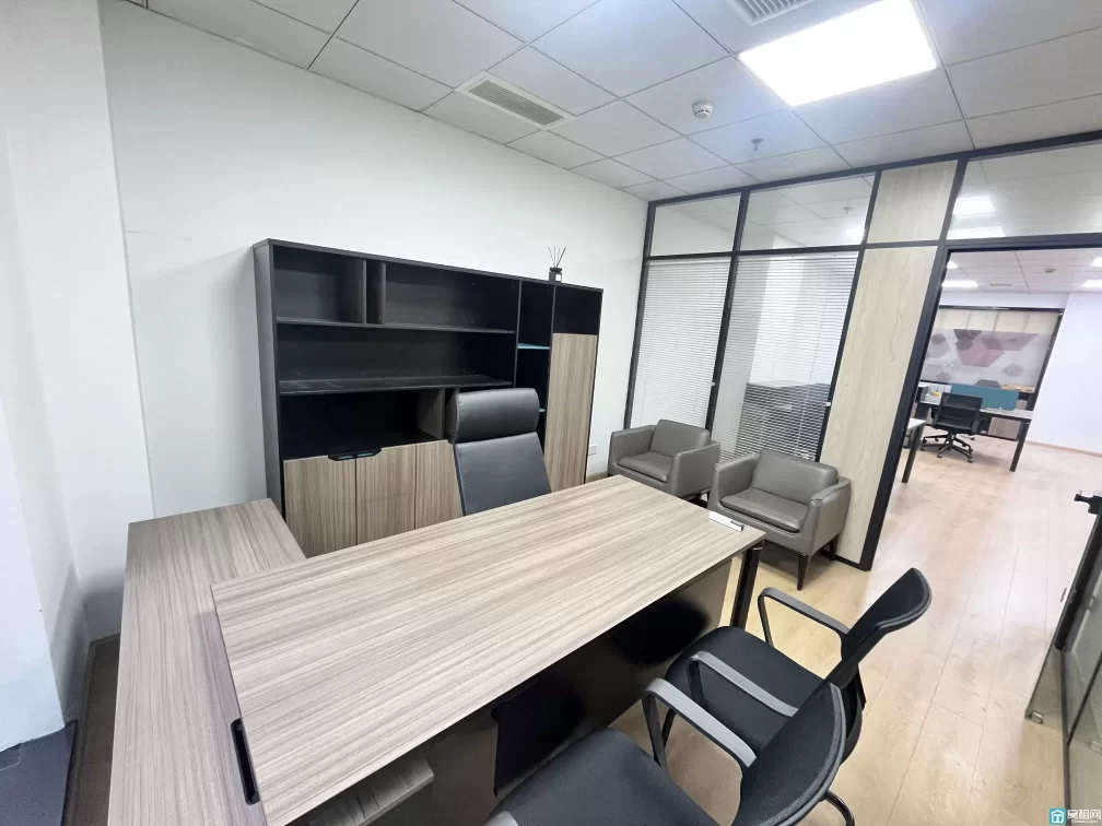 宁波高新区研发园办公室150平～4880/月出租 朝东～全套家具