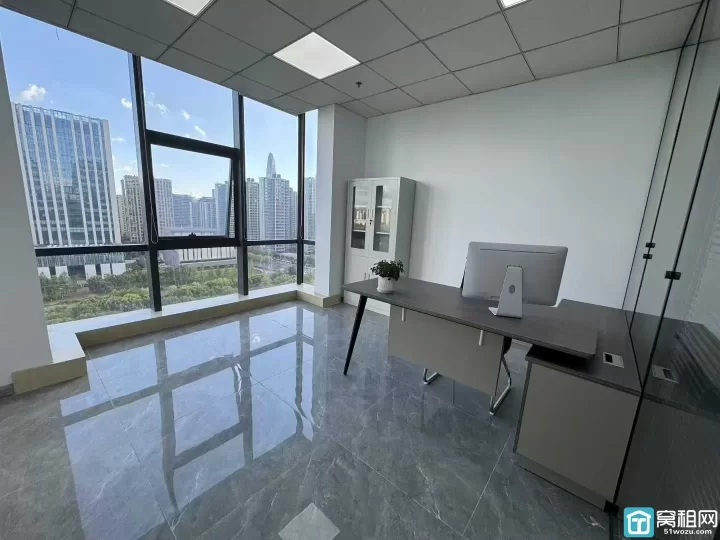 宁波高新区与东部交界处 轿辰大厦85平 1个隔间 朝南 特价1.2元