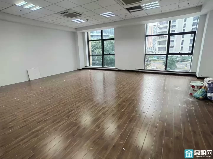 宁波高新区三方大厦朝南139.22平米特价2880/月含税出租