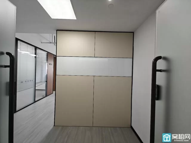 宁波镇海优质写字楼萌恒大厦166平精装带隔断带形象墙7826元/月