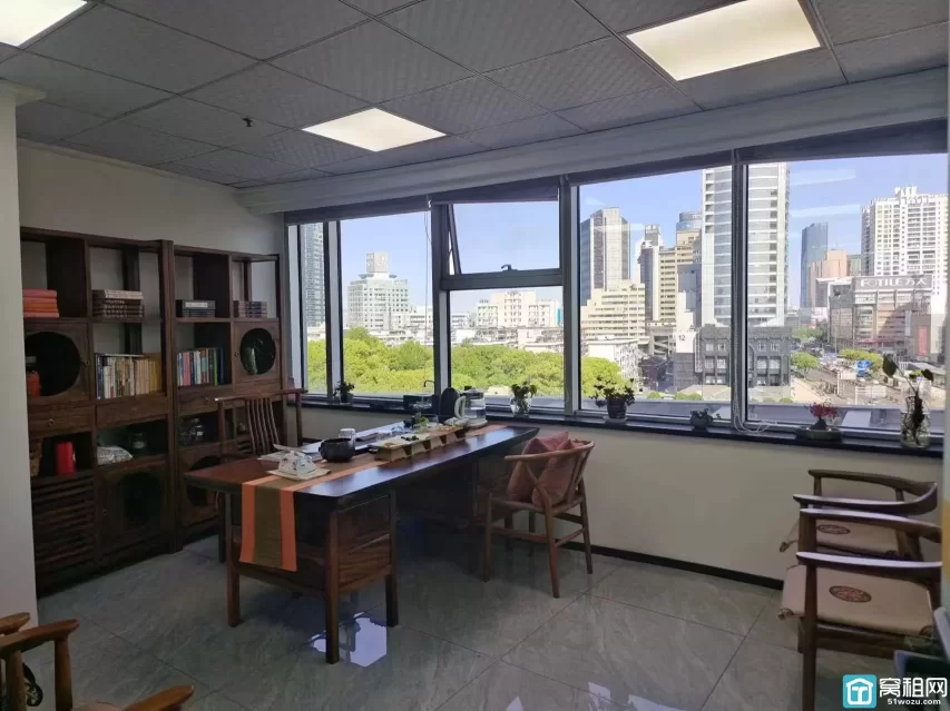 宁波1号线和2号线鼓楼地铁口恒隆中心110平5300元一个月