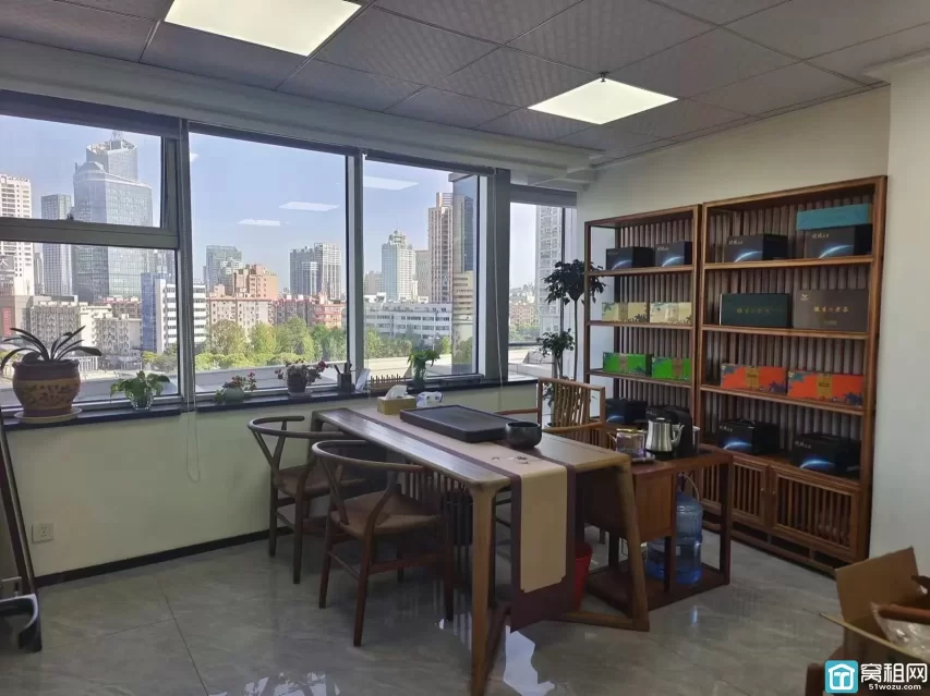 宁波1号线和2号线鼓楼地铁口恒隆中心110平5300元一个月