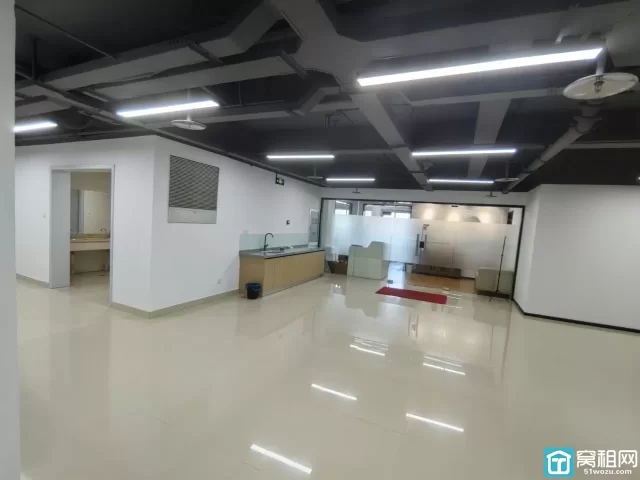 宁波镇海庄市石化加油站附近电商园面积203平方办公室出租单价0.9元