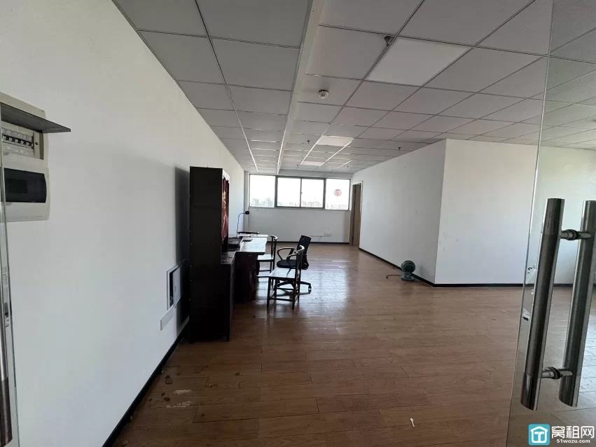 宁波镇海庄市石化加油站附近电商园面积203平方办公室出租单价0.9元
