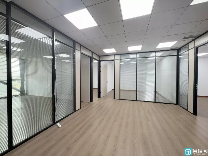 南部商务区加利利海运大厦211.2平米办公室出租特价1元/㎡/天