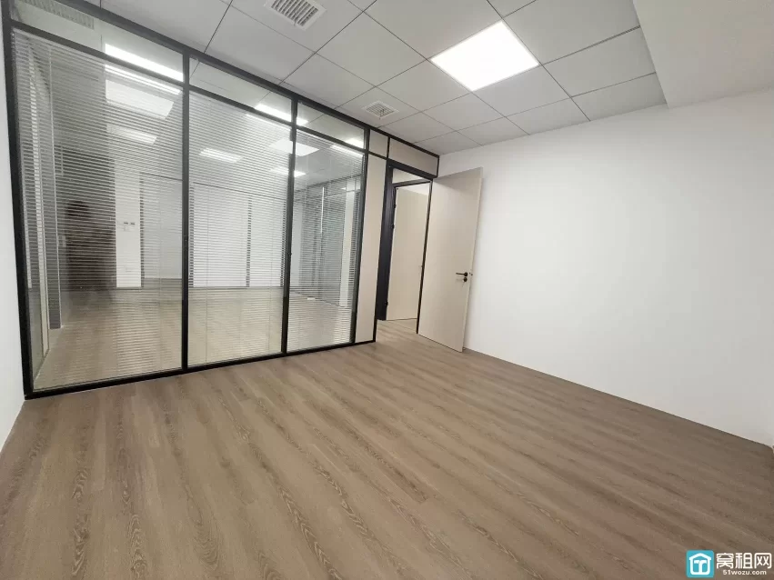 南部商务区加利利海运大厦211.2平米办公室出租特价1元/㎡/天