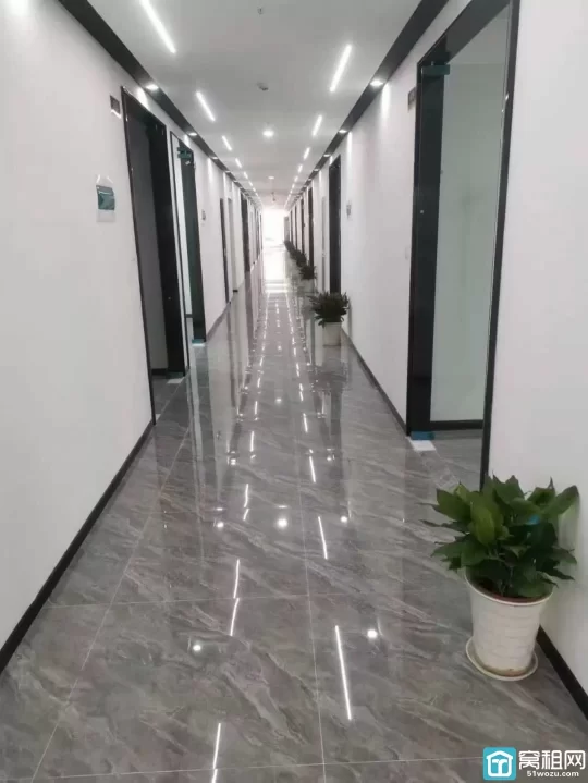 宁波鄞州区南部商务区CBD恒业大厦 125平全新精装修 带阳台办公室出租