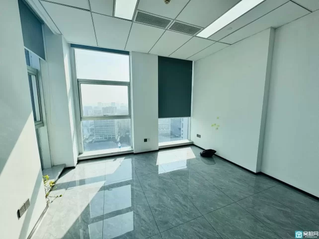 宁波高新区涌金大厦出租，118平东南北三朝向，超适合做工作室