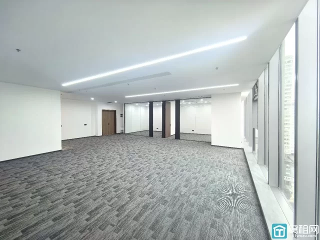 宁波鄞州区新世界宁云中心 215平米精装修出租， 目前布局2隔间+定制1隔间，18工位