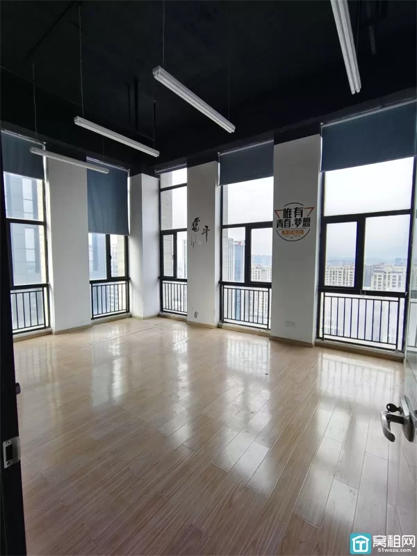 宁波市镇海区镇海大道中段432号 鼎信大厦精装带家具｜250㎡通透办公室｜可拎包入驻｜稳定园区