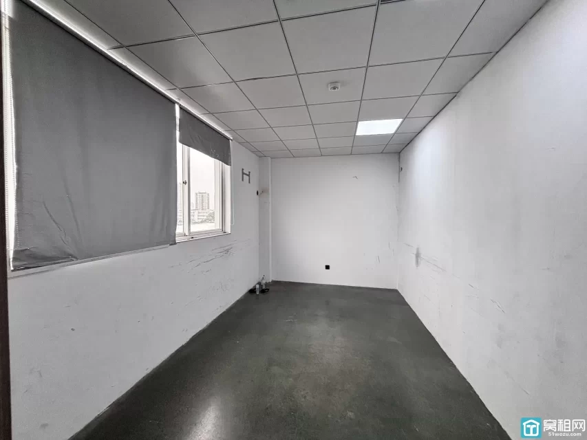 出租鄞州下应魔方十一仓210平，朝西，4个隔间，直播格局