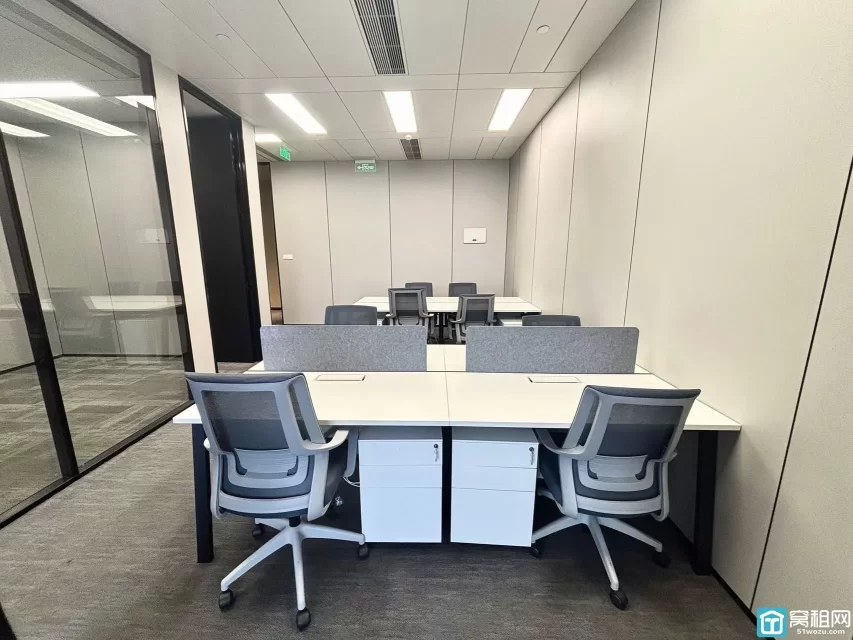 宁波新世界K11主楼宁波塔建筑面积：112.69平出租3.2元/平米/天