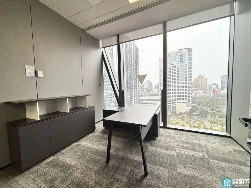 宁波5A写字楼新世界宁波塔筑面积：112.69平朝西办公室出租公园江景