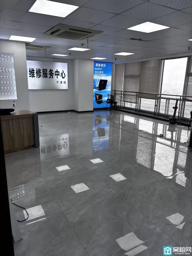 宁波海曙区鼓楼双地铁口直大写字楼恒隆中心100平米办公室出租5500元/月