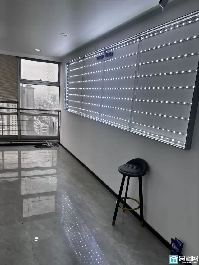 宁波海曙区鼓楼双地铁口直大写字楼恒隆中心100平米办公室出租5500元/月