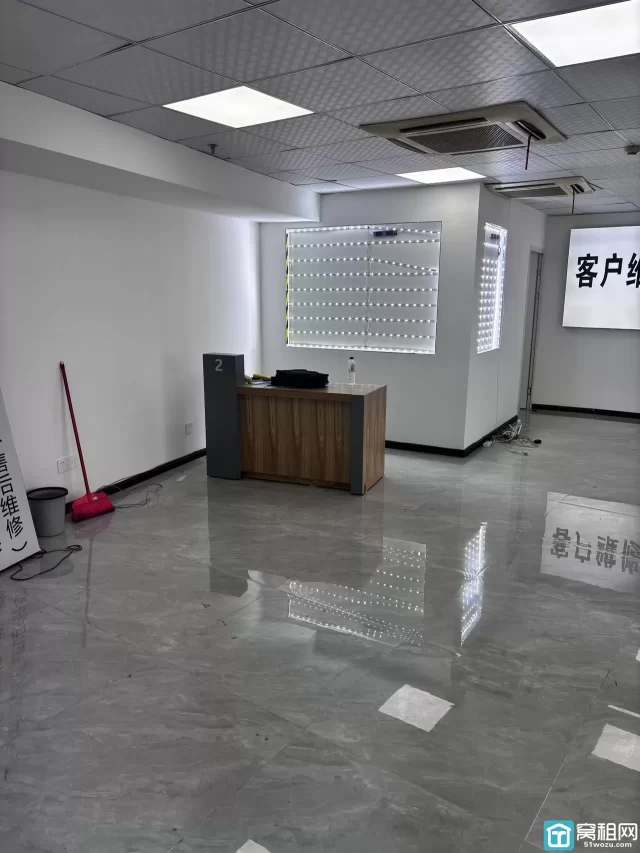 宁波海曙区鼓楼双地铁口直大写字楼恒隆中心100平米办公室出租5500元/月