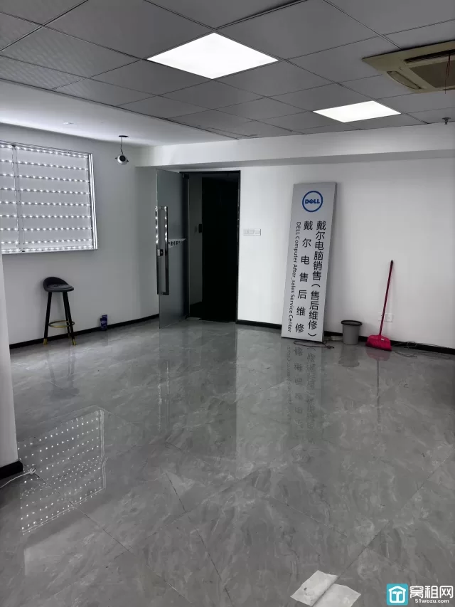 宁波海曙区鼓楼双地铁口直大写字楼恒隆中心100平米办公室出租5500元/月