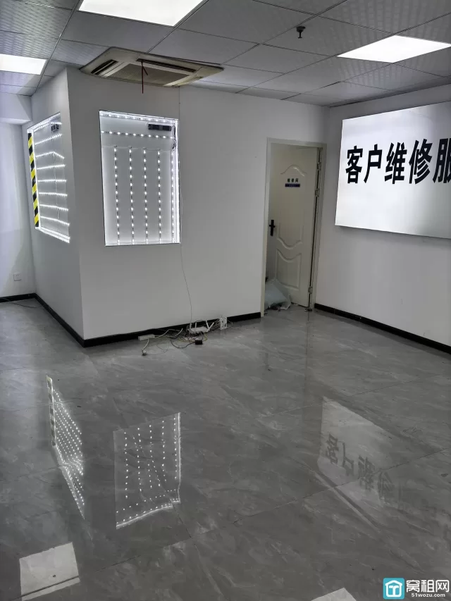 宁波海曙区鼓楼双地铁口直大写字楼恒隆中心100平米办公室出租5500元/月