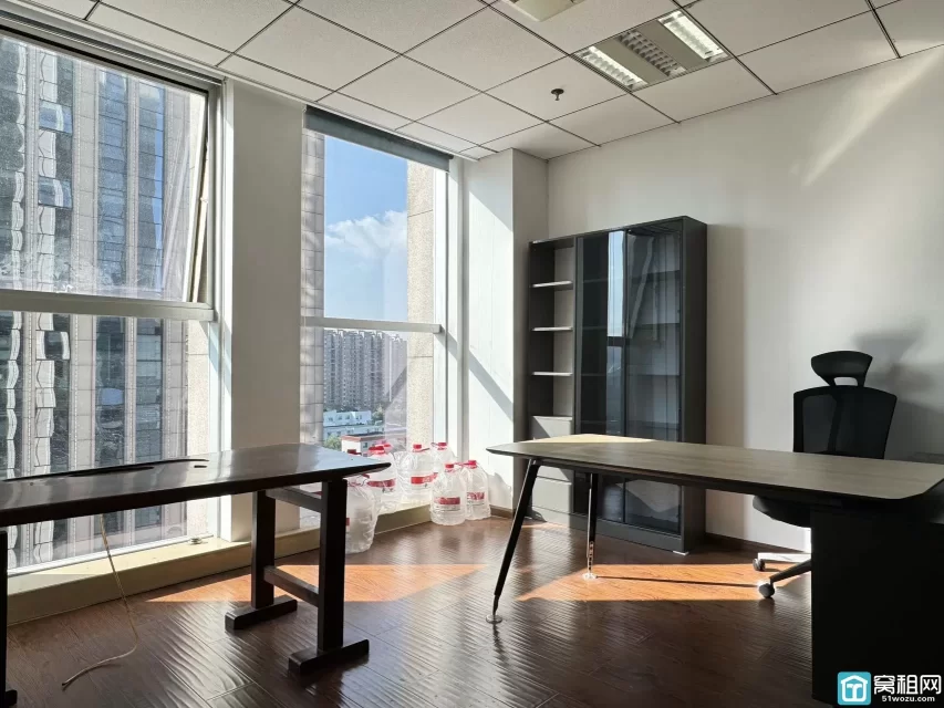 宁波市鄞州区福明世纪大道隔壁华东城64平米办公室出租