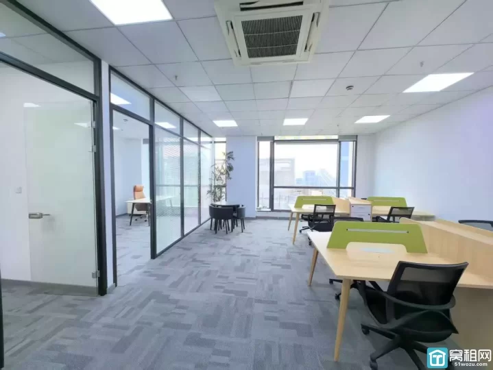 宁波鄞州区大海大厦142平办公室 两个隔间 带全套家具出租