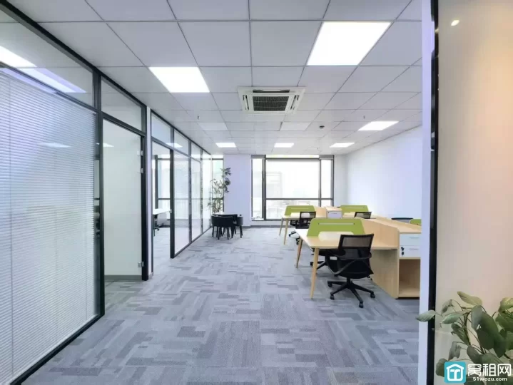 宁波鄞州区大海大厦142平办公室 两个隔间 带全套家具出租