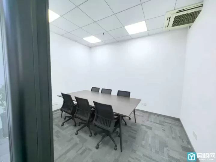 宁波鄞州区大海大厦142平办公室 两个隔间 带全套家具出租