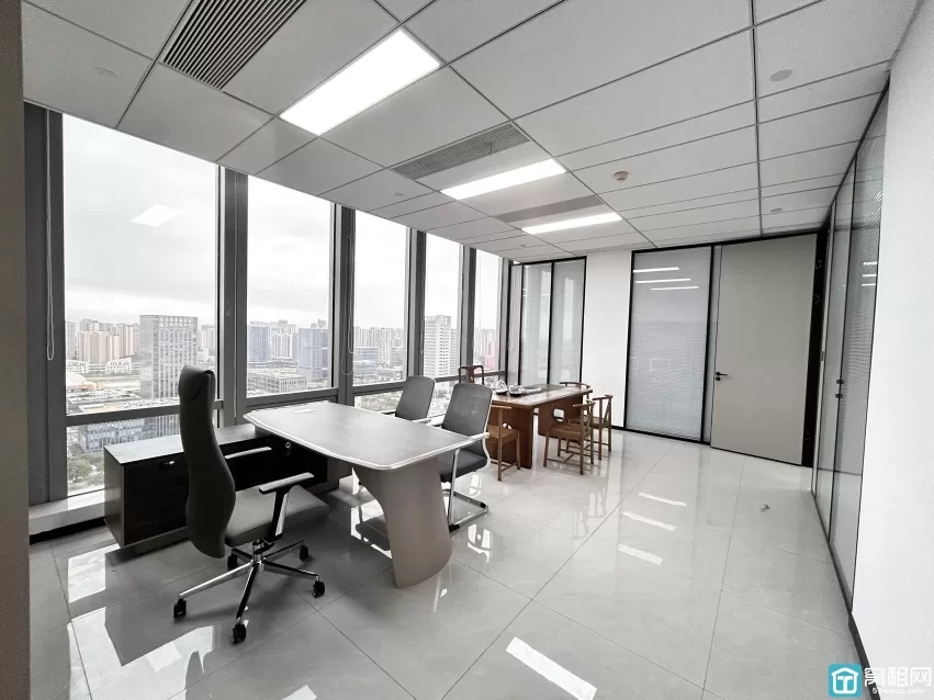 宁波智慧园出租  面积：235平  价格：10600元/月