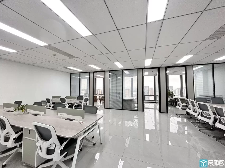 宁波智慧园出租  面积：235平  价格：10600元/月