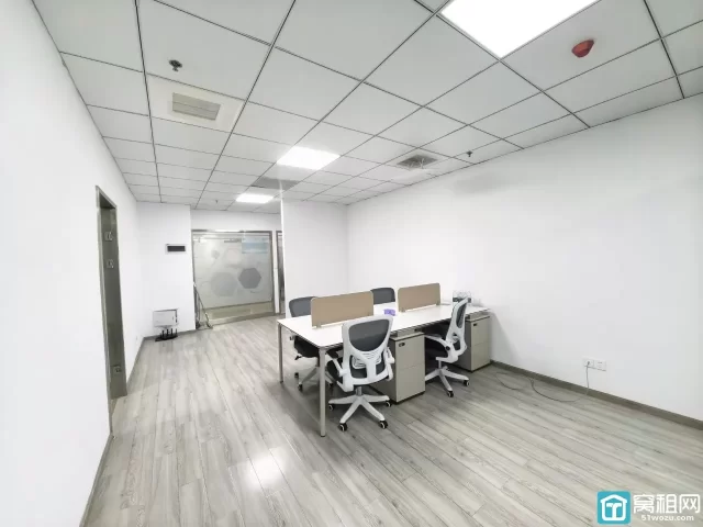 宁波东部新城附近前程国际100平米写字楼出租4500一个月