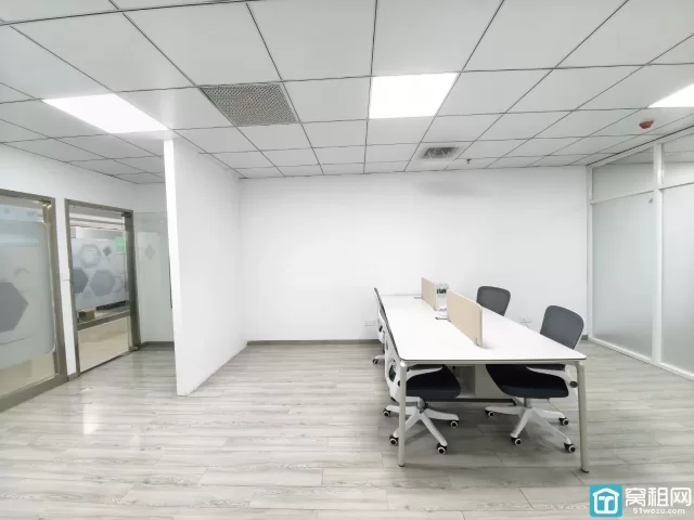 宁波东部新城附近前程国际100平米写字楼出租4500一个月