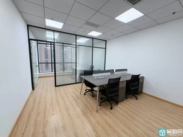 宁波南部商务区罗蒙大厦东面健宸大厦55平，落地大窗，独门独户独立空调，带家具出租