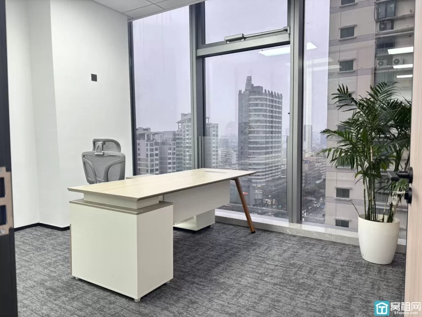 三江口 江厦桥地铁C出口新世界·宁云中心面积150.58平租金：2.5元/平/天（含家具）