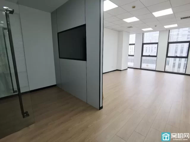 宁波东部新城中银大厦附近城投大厦110平米办公室招租