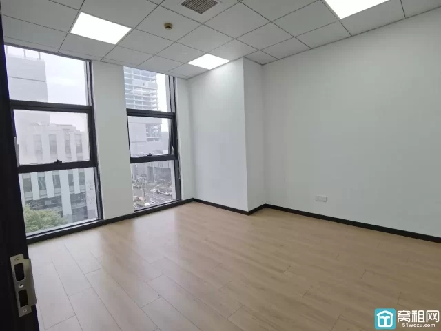 宁波东部新城中银大厦附近城投大厦110平米办公室招租