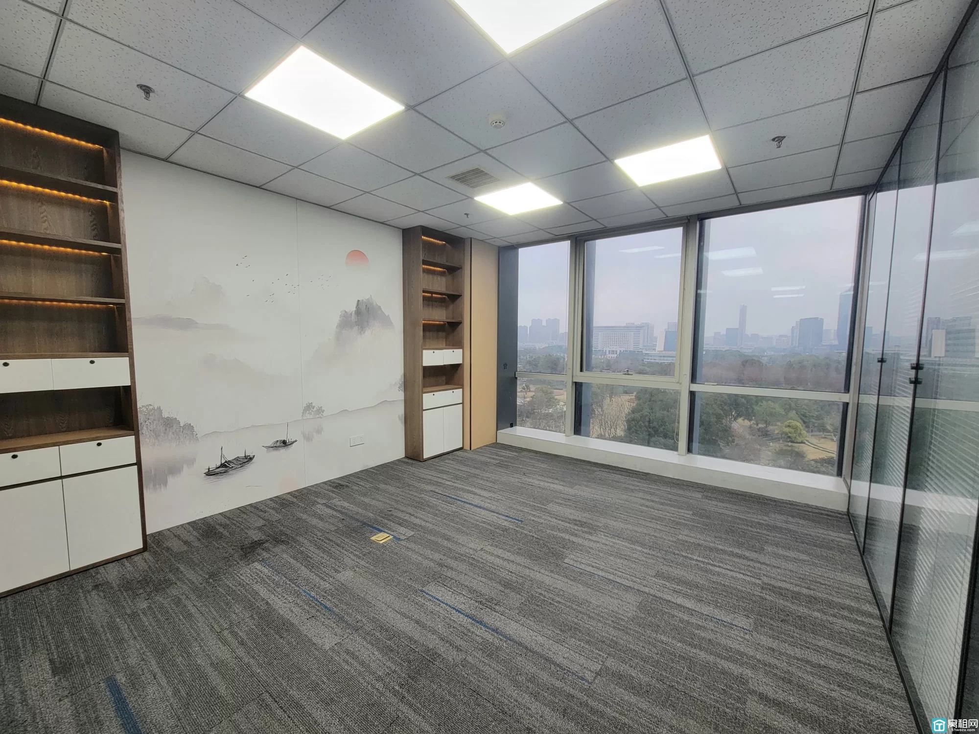 南部商务区•奥克斯大厦建筑面积：约205平朝向鄞州公园月租金：9300元/月