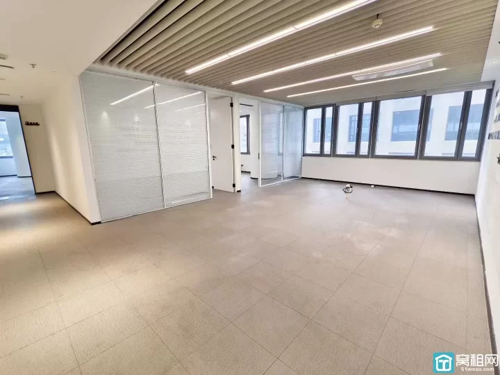 房东直租鄞州区CBD南商地铁口永强大厦整层办公1248平