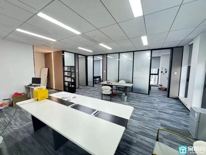 宁波汇亚大厦对面写字楼隆兴大厦140平 带部分家具 带水源出租