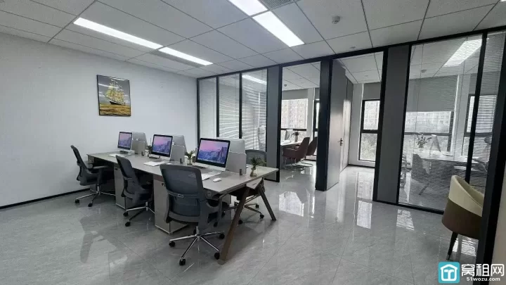 鄞州区和丰广场对面供销大厦105平 朝南～两隔间，带家具～拎包办公