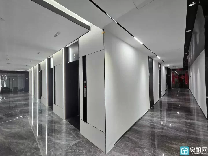 鄞州区慧和大厦办公室130平精装2个隔间，朝南带家具出租