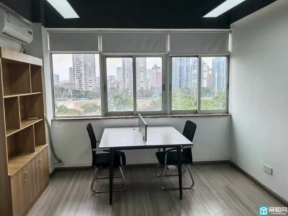 宁波海曙区莲桥第附近新景江大厦朝东江景房，独立空调，可坐4人办公