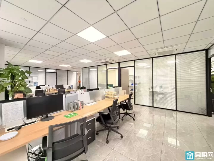 宁波大海大厦隔壁写字楼泰康大厦 新出好办公室310㎡｜5个隔间 电梯口黄金位置