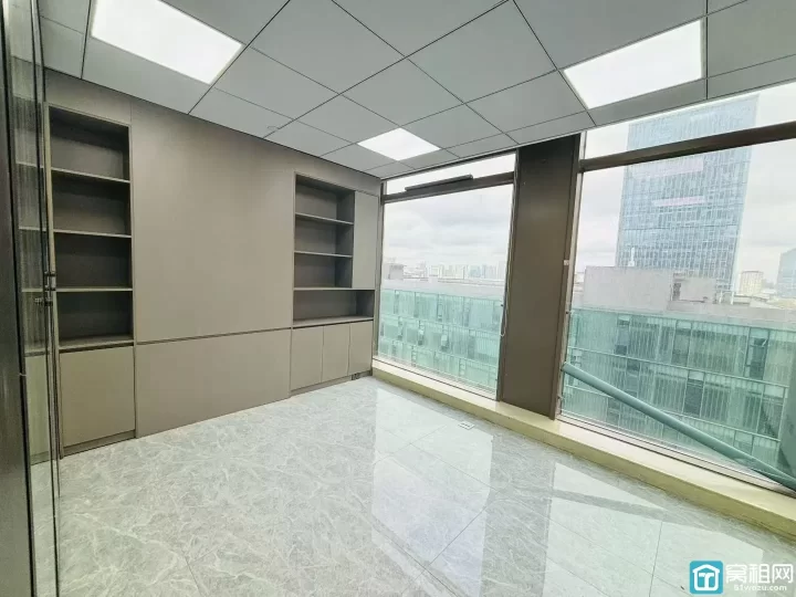 宁波商会国贸大厦出租210平方办公室租金11500元东北双面采光