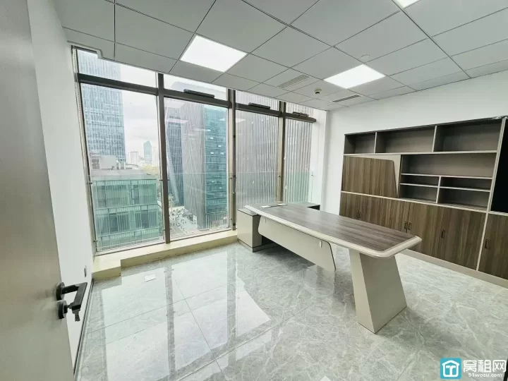 宁波商会国贸大厦出租210平方办公室租金11500元东北双面采光