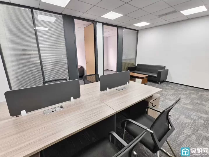 海曙段塘电商园区写字楼86平 两隔间朝北 带全套家具