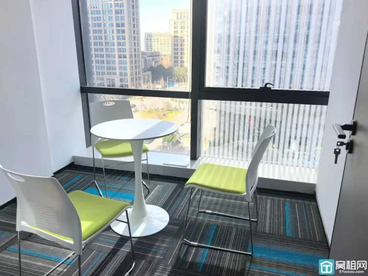 宁波芯瑞创新中心面积623平出租朝向西北精装修办公室出租