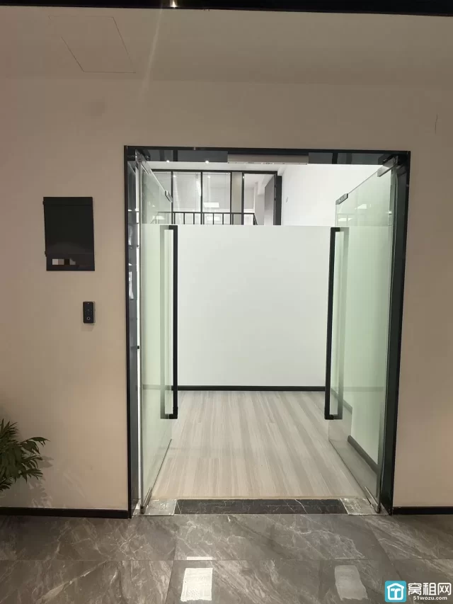 宁波集士港办公楼君寰科创中心大厦出租面积205平租金：5500/月